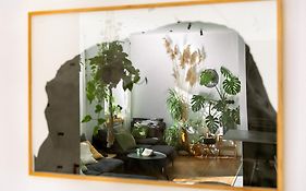 Evergreen - Old Town Spacious Stylish Apartment With Ac And One And A Half Bath, Baby & Kid- Friendly