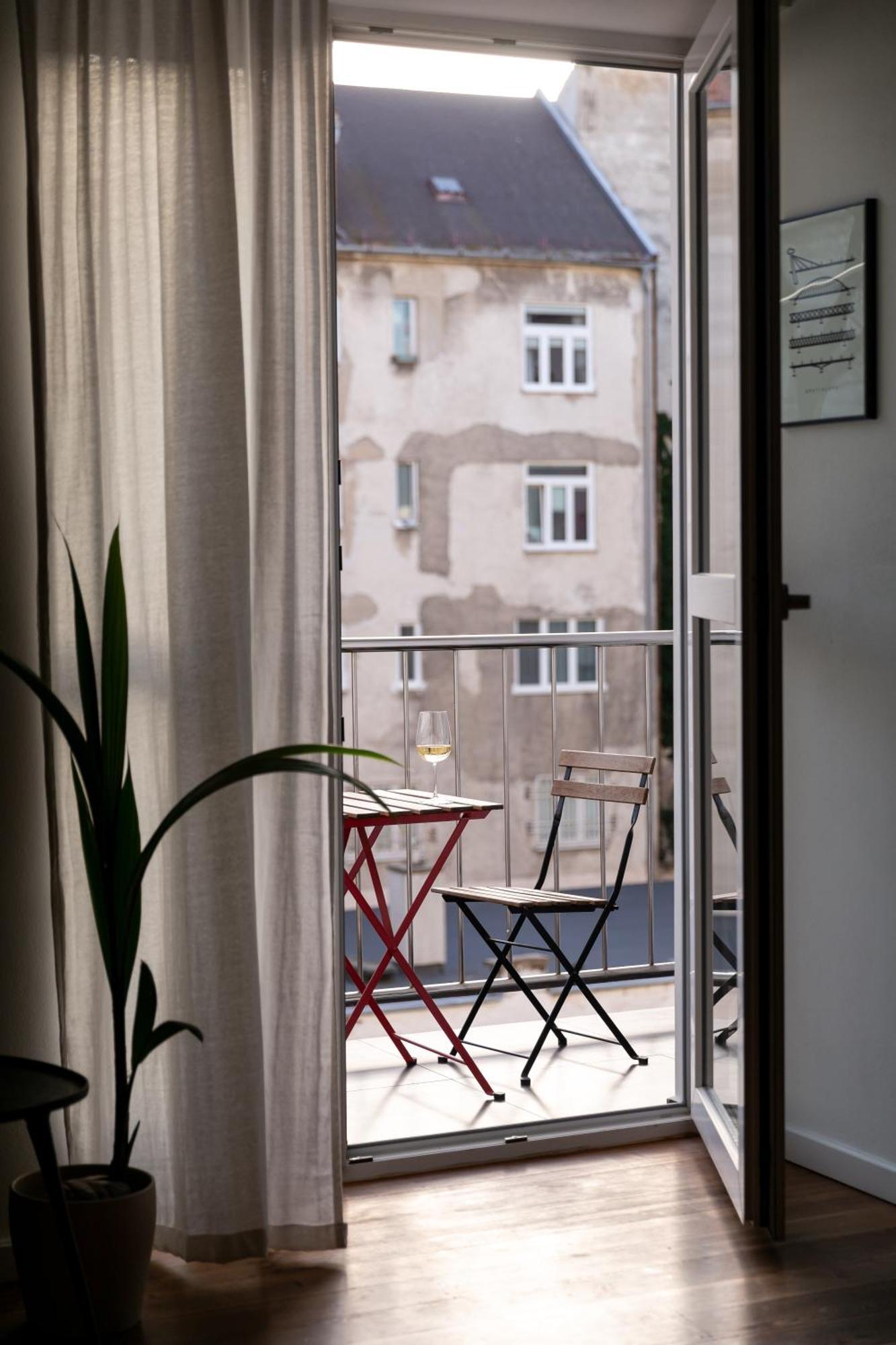 Evergreen - Old Town Spacious Stylish Apartment With Ac And One And A Half Bath, Baby & Kid- Friendly Pressburg Exterior foto